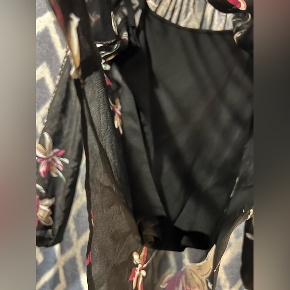 Apt 9 Blouse Size Medium - Picture 2 of 7